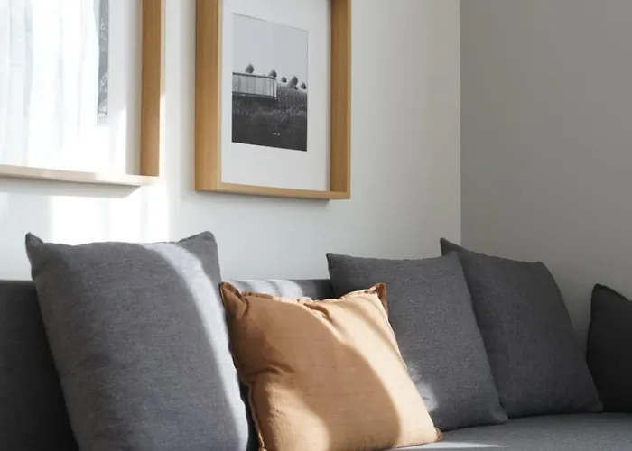 Quiet Design With Free Parking Apartman